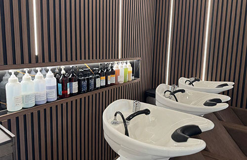 The Importance of Professional Hairdressing and Beauty Services in Oldbury